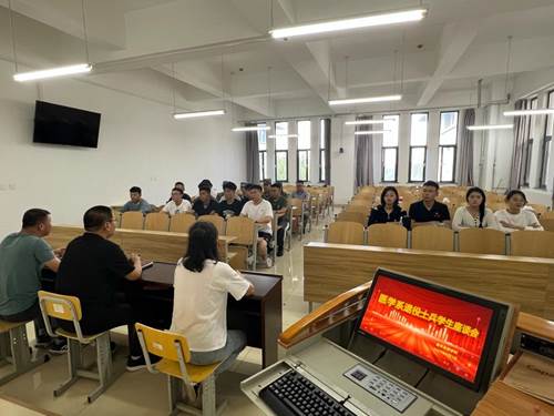 说明: https://www.htxy.edu.cn/__local/2/E5/69/C4275FF758E057DF036125FB9BD_917702FA_19C52.jpg